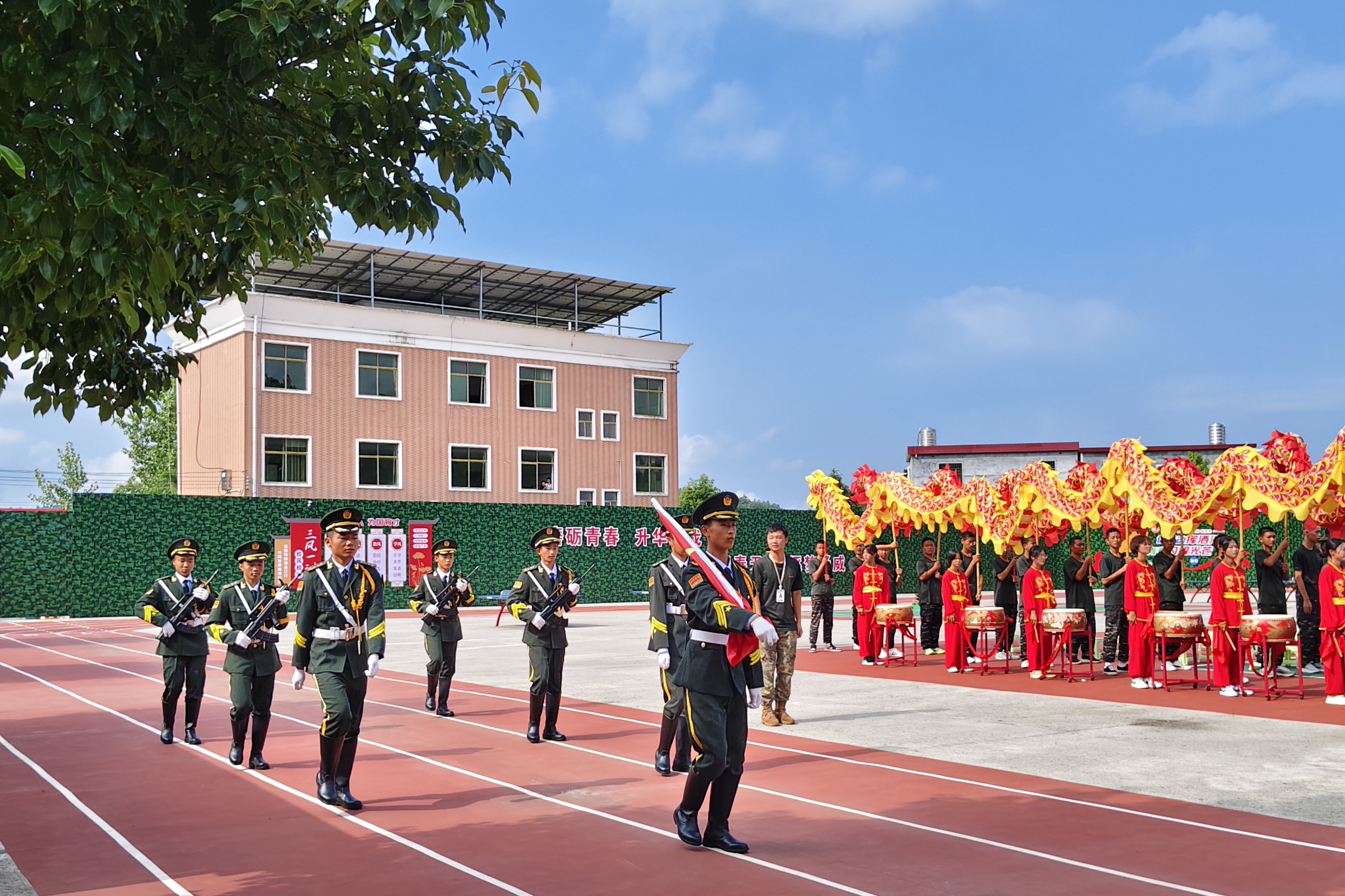 湖南特训学校临武育人学校仪仗队展示